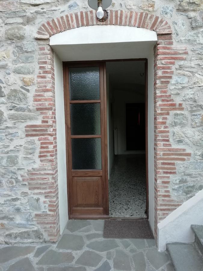 San Francesco E Il Lupo Lägenhet Pontremoli Exteriör bild